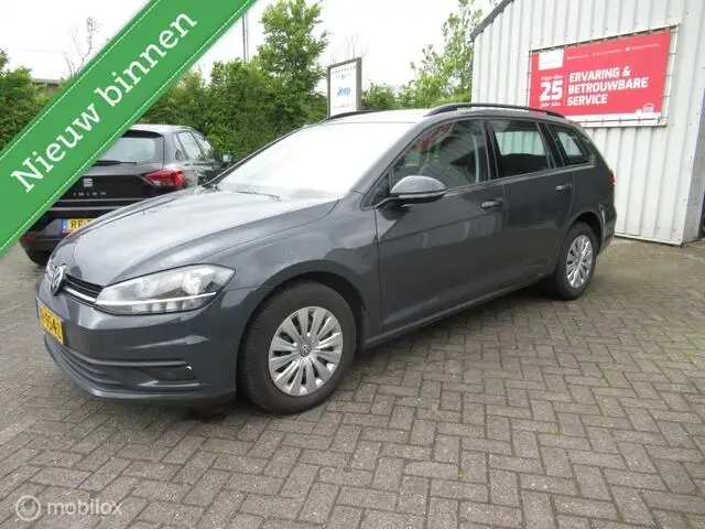 Photo 1 : Volkswagen Golf 2019 Petrol