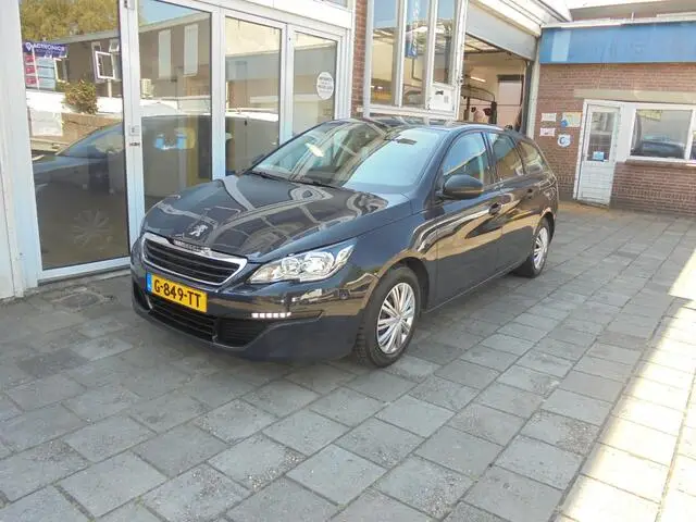 Photo 1 : Peugeot 308 2015 Petrol