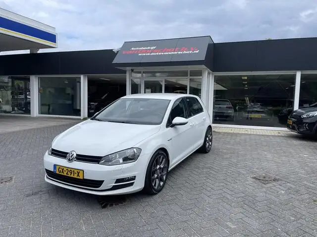 Photo 1 : Volkswagen Golf 2015 Essence