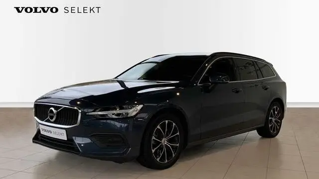 Photo 1 : Volvo V60 2022 Petrol