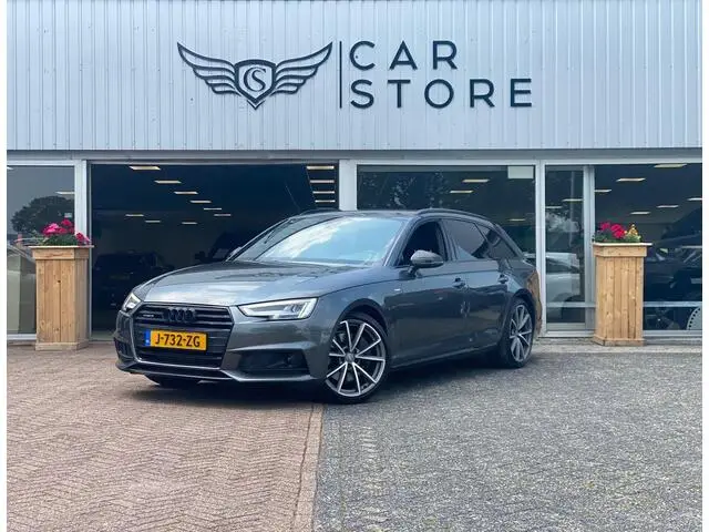 Photo 1 : Audi A4 2017 Hybride