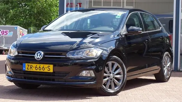 Photo 1 : Volkswagen Polo 2019 Petrol