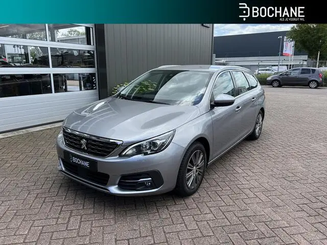 Photo 1 : Peugeot 308 2018 Petrol