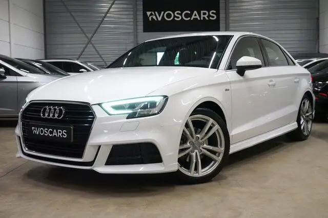 Photo 1 : Audi A3 2019 Petrol