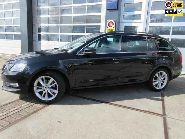 Photo 1 : Skoda Octavia 2020 Petrol