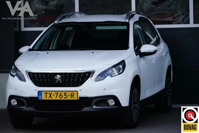 Photo 1 : Peugeot 2008 2018 Petrol