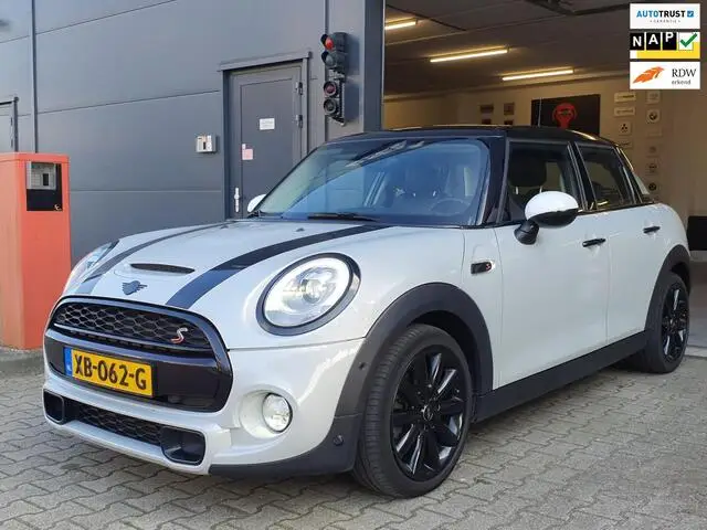 Photo 1 : Mini Cooper 2018 Petrol