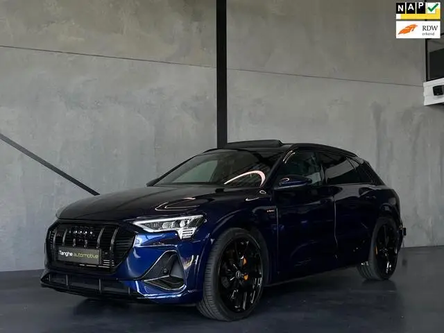 Photo 1 : Audi E-tron 2021 Électrique