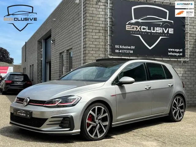 Photo 1 : Volkswagen Golf 2017 Essence