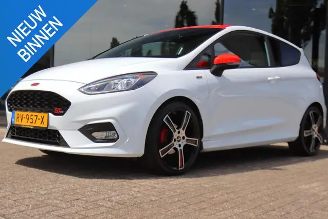 Photo 1 : Ford Fiesta 2018 Petrol