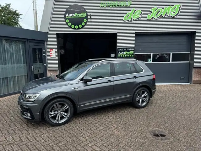 Photo 1 : Volkswagen Tiguan 2019 Essence