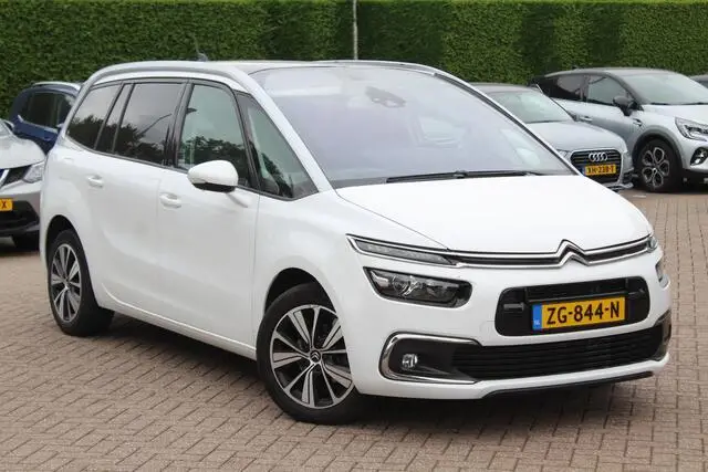 Photo 1 : Citroen Spacetourer 2018 Essence