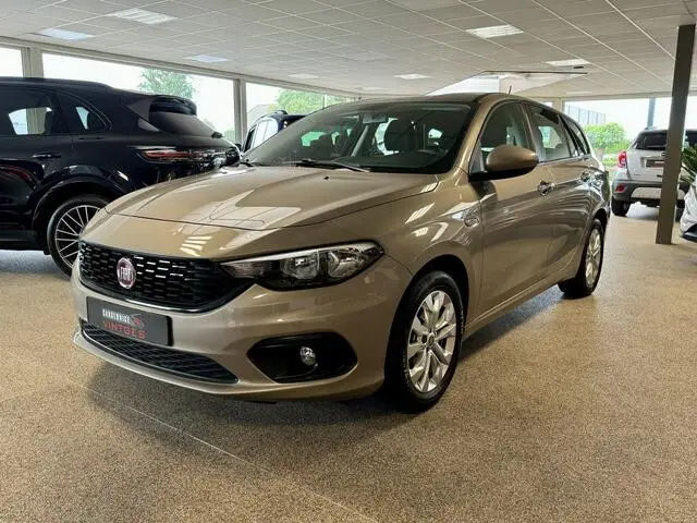 Photo 1 : Fiat Tipo 2020 Petrol