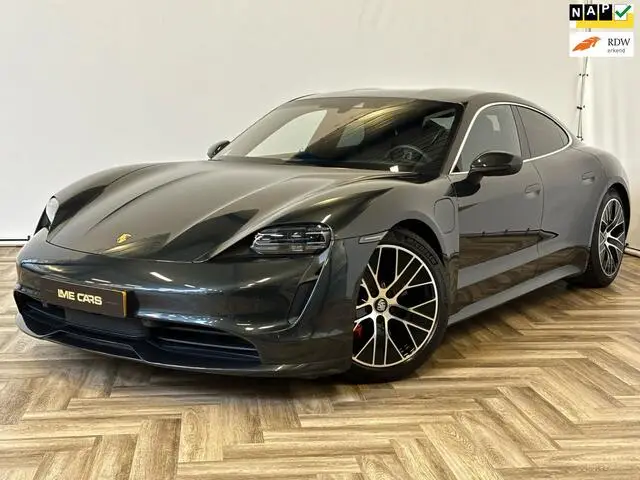 Photo 1 : Porsche Taycan 2020 Électrique