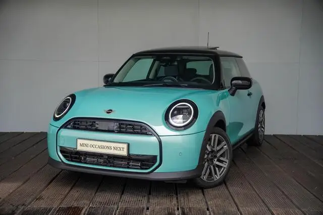 Photo 1 : Mini Cooper 2024 Petrol