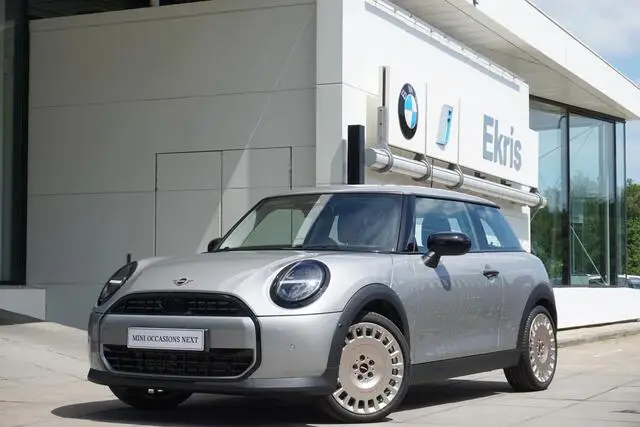 Photo 1 : Mini Cooper 2024 Essence