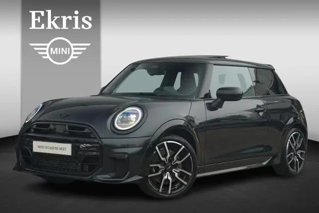 Photo 1 : Mini Cooper 2024 Petrol