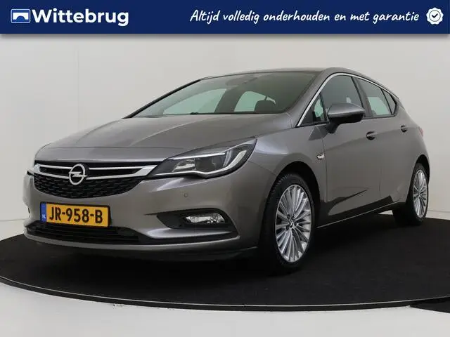 Photo 1 : Opel Astra 2016 Petrol