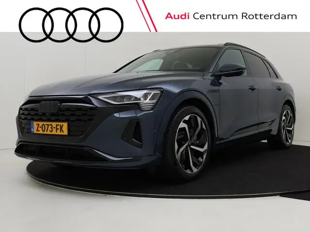 Photo 1 : Audi Q8 2024 Électrique