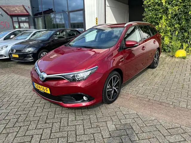 Photo 1 : Toyota Auris 2017 Hybrid