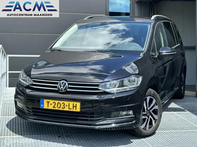 Photo 1 : Volkswagen Touran 2022 Essence