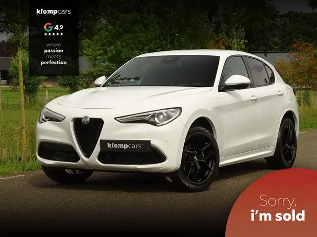 Photo 1 : Alfa Romeo Stelvio 2018 Essence