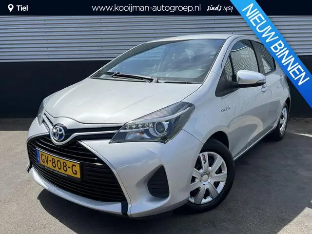 Photo 1 : Toyota Yaris 2015 Hybride