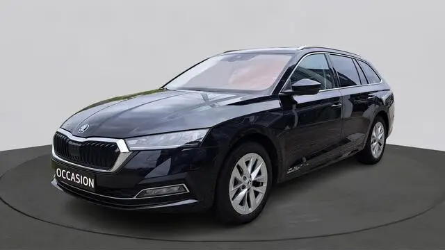 Photo 1 : Skoda Octavia 2023 Essence