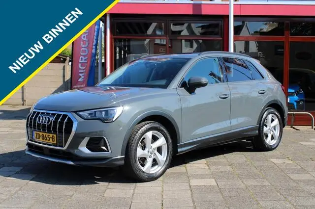 Photo 1 : Audi Q3 2019 Petrol