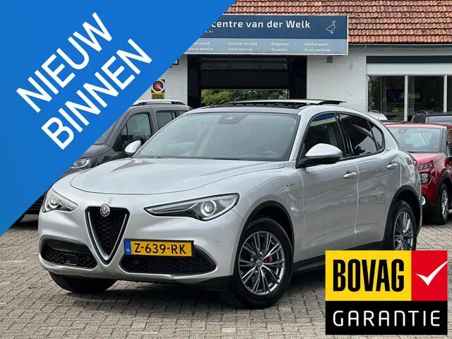 Photo 1 : Alfa Romeo Stelvio 2020 Petrol