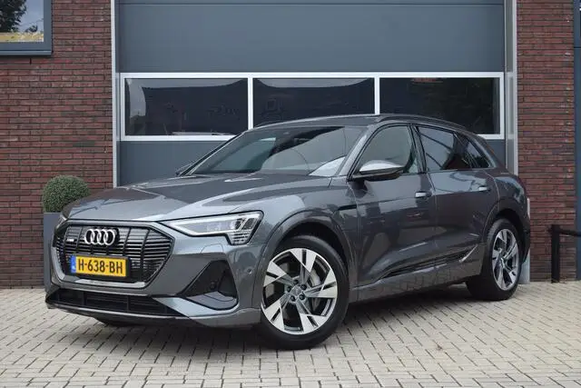 Photo 1 : Audi E-tron 2019 Électrique