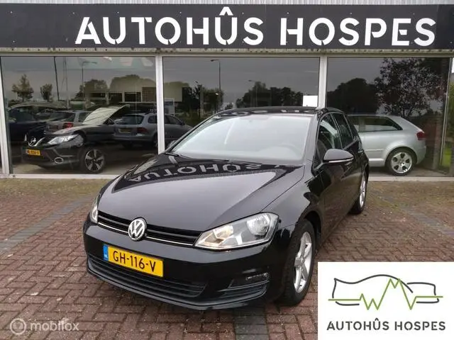 Photo 1 : Volkswagen Golf 2015 Petrol