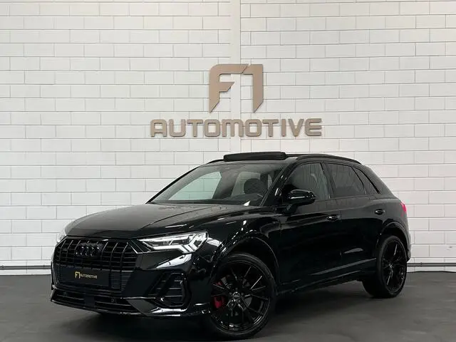 Photo 1 : Audi Q3 2019 Petrol