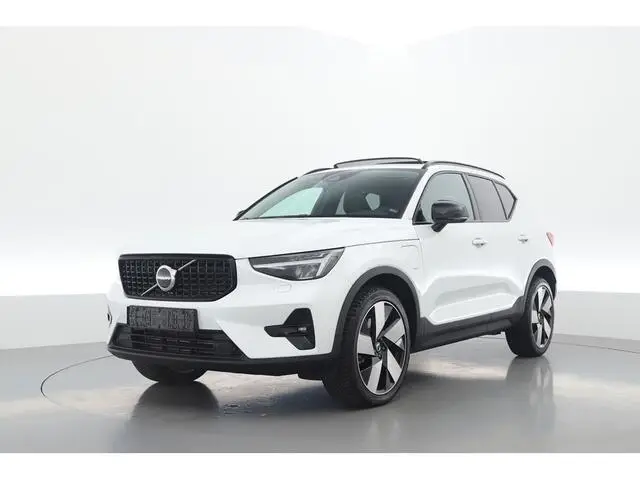 Photo 1 : Volvo Xc40 2022 Hybrid