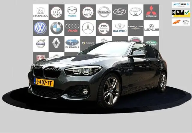 Photo 1 : Bmw Serie 1 2019 Petrol