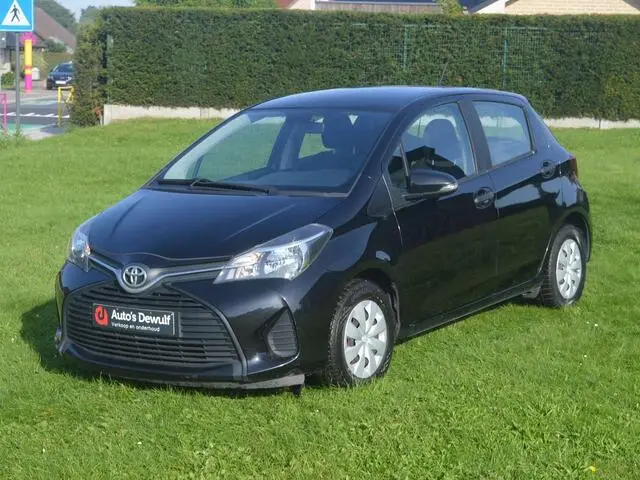 Photo 1 : Toyota Yaris 2016 Petrol