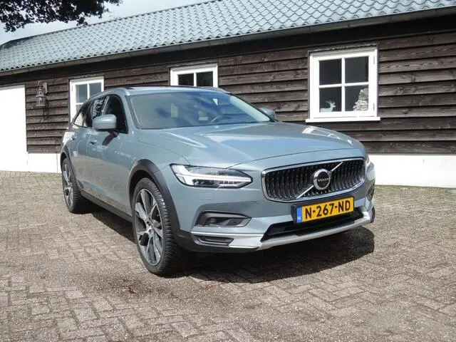 Photo 1 : Volvo V90 2021 Essence