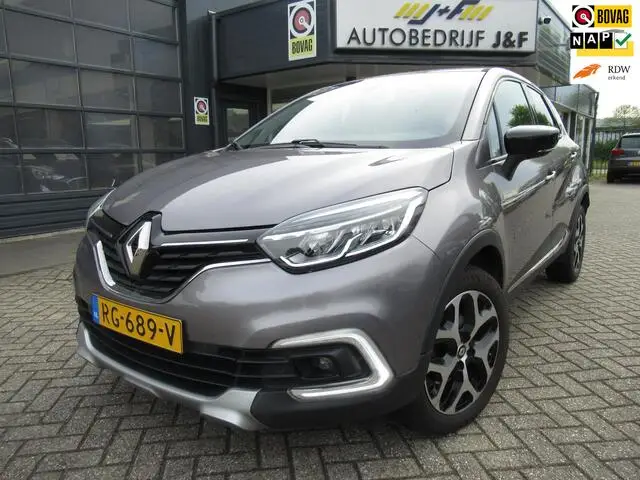 Photo 1 : Renault Captur 2017 Essence