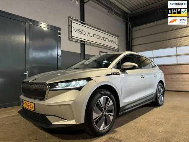 Photo 1 : Skoda Enyaq 2022 Électrique