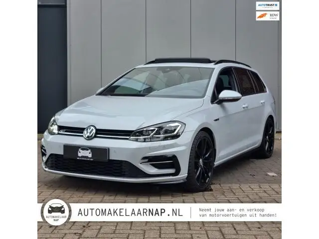 Photo 1 : Volkswagen Golf 2019 Petrol