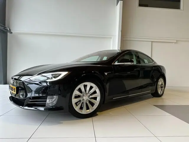 Photo 1 : Tesla Model S 2018 Electric