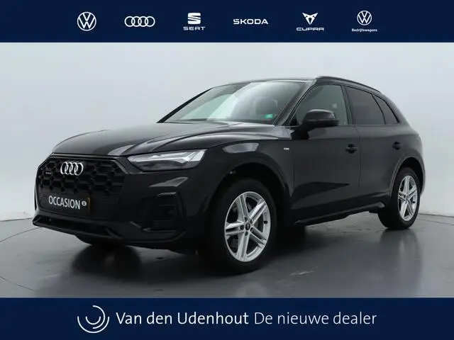 Photo 1 : Audi Q5 2022 Petrol