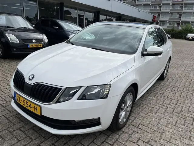 Photo 1 : Skoda Octavia 2019 Petrol