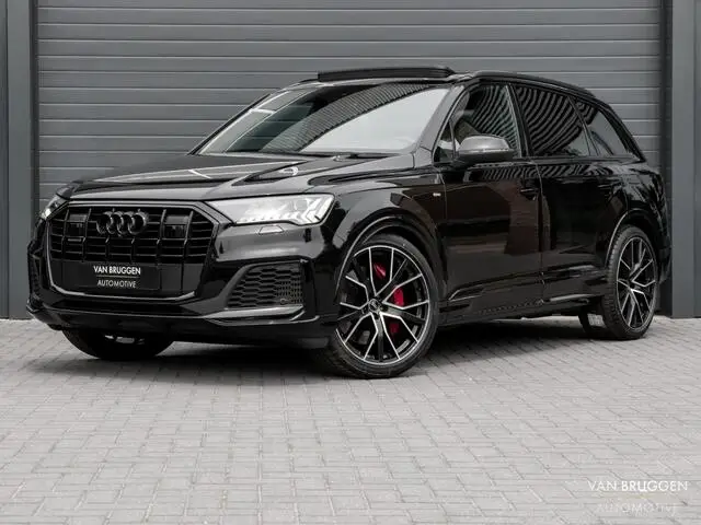 Photo 1 : Audi Q7 2020 Hybride