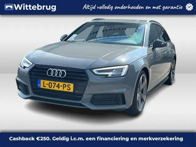 Photo 1 : Audi A4 2018 Petrol