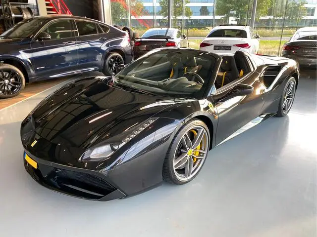 Photo 1 : Ferrari 488 2018 Essence