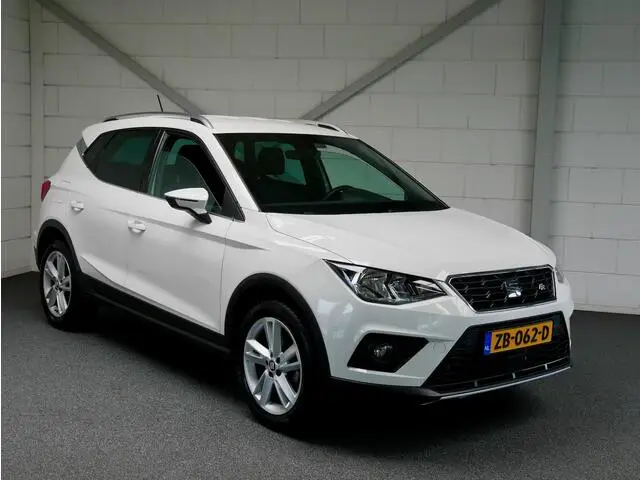 Photo 1 : Seat Arona 2019 Petrol