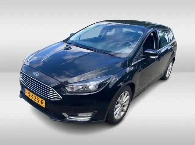 Photo 1 : Ford Focus 2015 Petrol