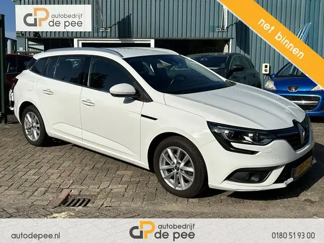 Photo 1 : Renault Megane 2019 Essence