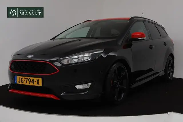 Photo 1 : Ford Focus 2016 Petrol